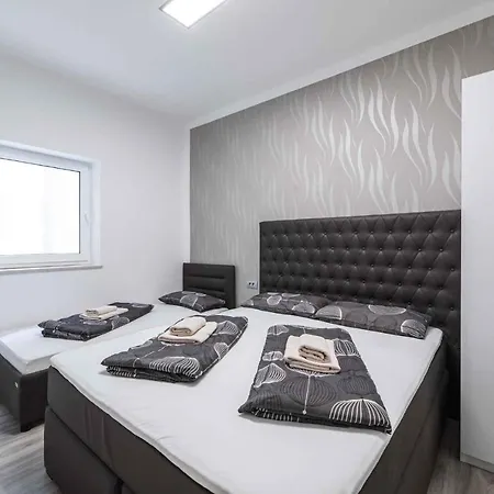In 41697 Apartment *