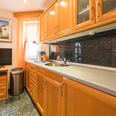 Apartment In 41697 *